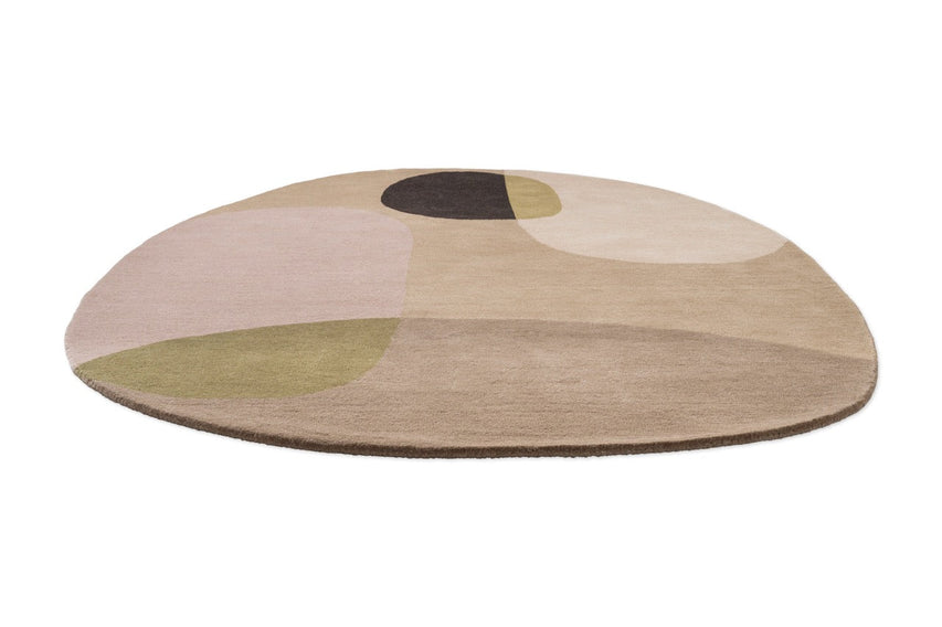 Tapis Brink & Campman Decor Miller Autumn beige sable, rose poudré et vert olive, vue en perspective