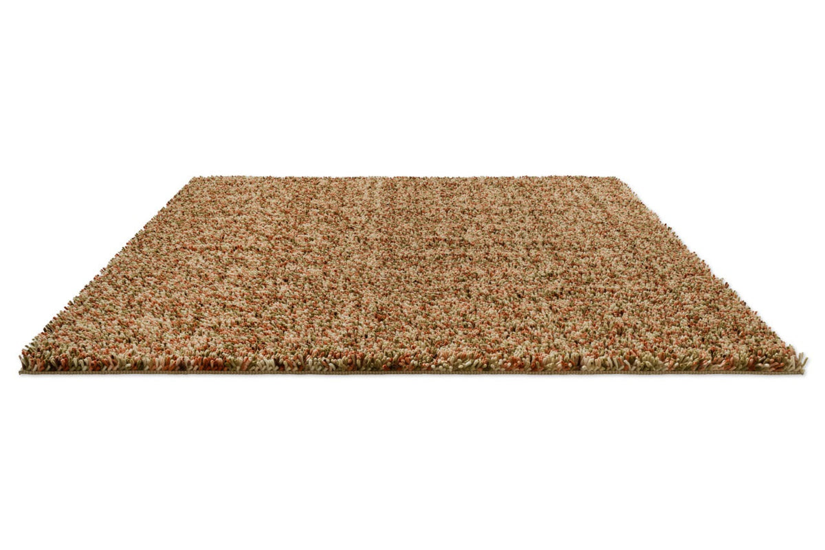 Tapis Brink & Campman Loom Pumpkin orange potiron, corail et vert olive, vue en perspective