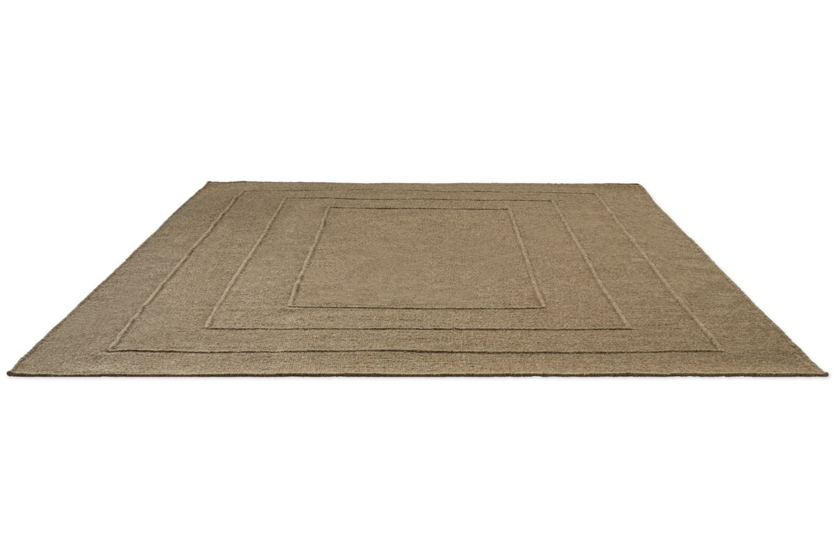 Tapis Brink & Campman Senso Border Fur Brown brun camel aux trois cadres en relief, vue en perspective
