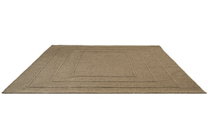 Tapis Brink & Campman Senso Border Fur Brown brun camel aux trois cadres en relief, vue en perspective