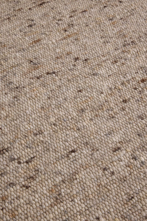 Tapis Brink & Campman Sober Natural beige avoine et crème moucheté de brun, dans un intérieur, troisième vue