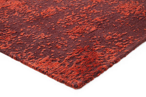 Tapis Acsento Laguna Burgundy, détail de l'angle et du poil