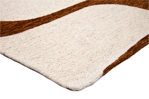 Tapis Acsento Swing Cognac, détail de l'angle et du poil