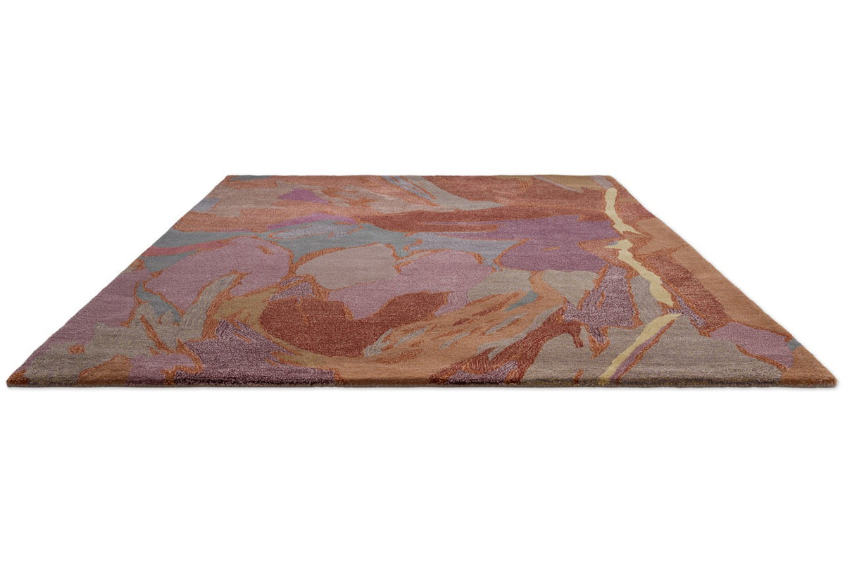 Tapis Harlequin Saltillo Rosewood terracotta, rouille et lilas, vue en perspective