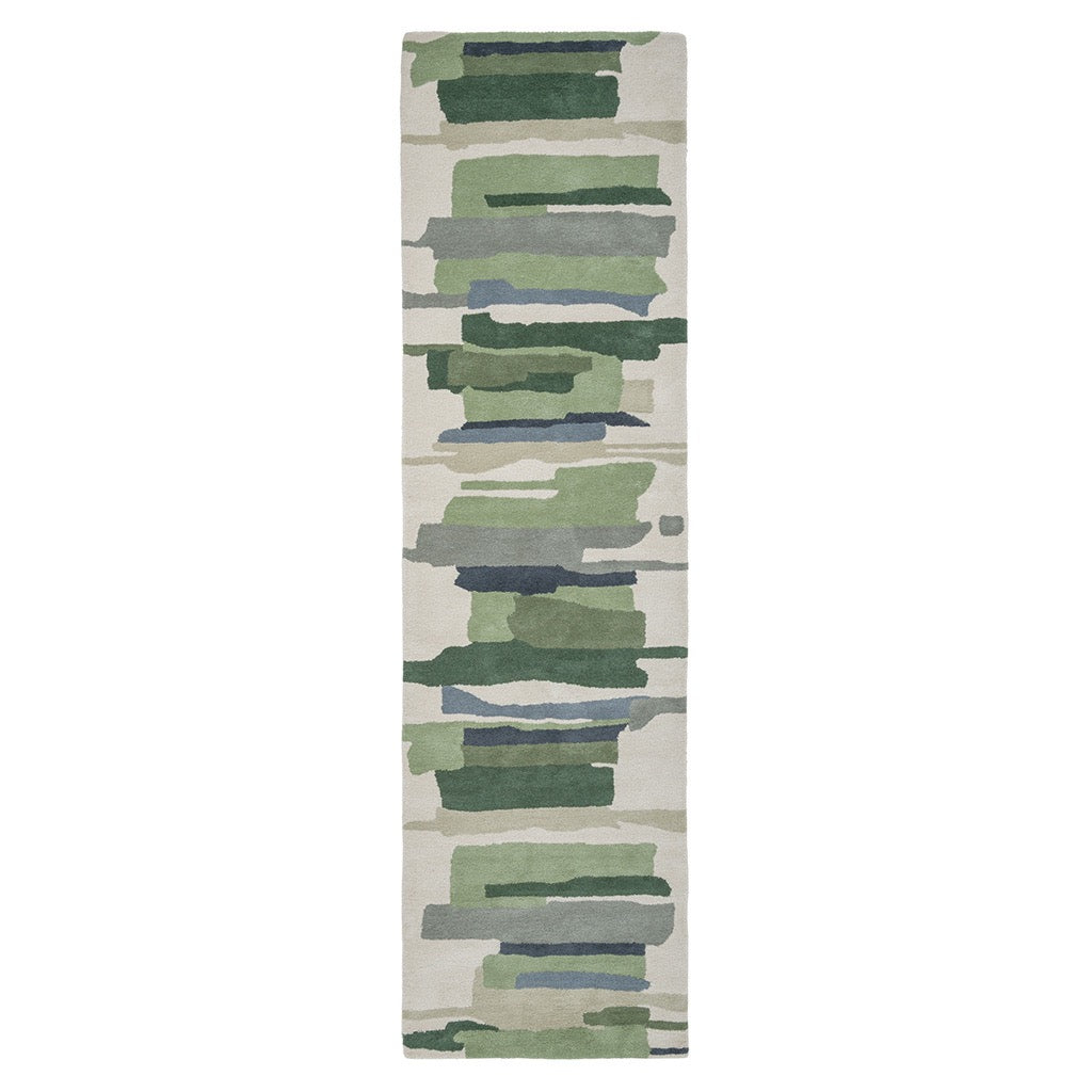 Tapis de couloir Harlequin Zeal Forest ivoire aux coups de pinceau verts, vue de dessus