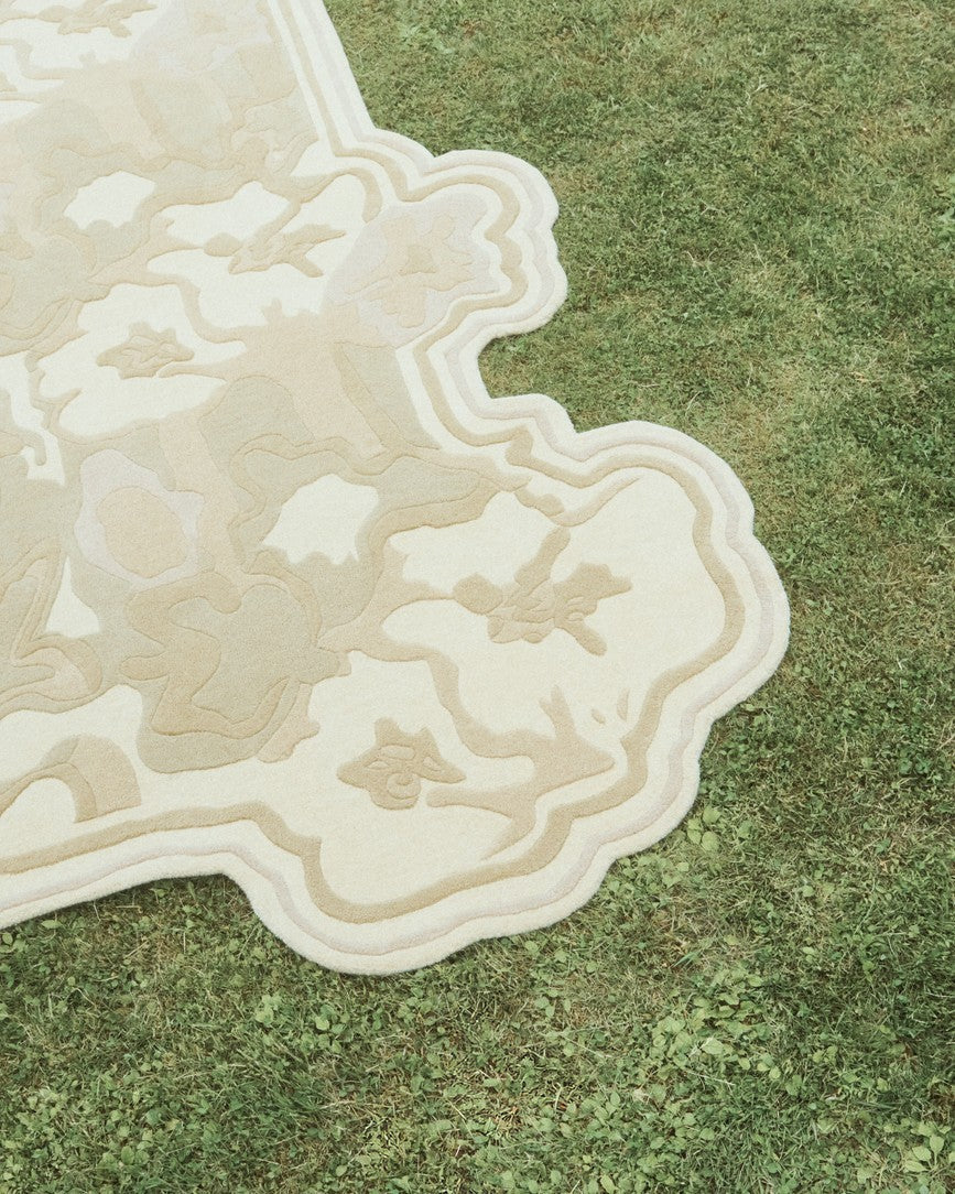 Tapis sable Layered Collina Strada Garden Haze, détail de la laine sculptée