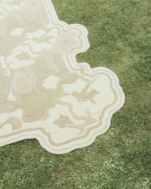 Tapis sable Layered Collina Strada Garden Haze, détail de la laine sculptée