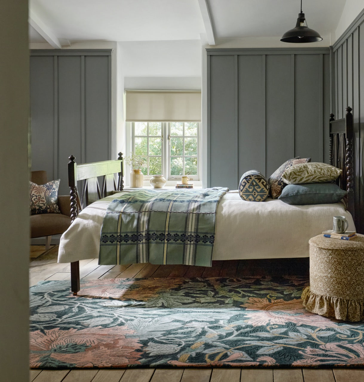 Morris & Co Honeysuckle Tulip Teal 130407