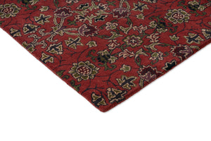 Tapis Morris & Co Persian Scroll Plum, détail de l'angle et du poil