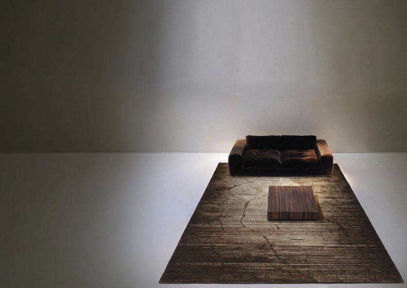 Tapis Acsento Moonshadow Chocolate marron foncé dégradé du chocolat au champagne, dans un intérieur