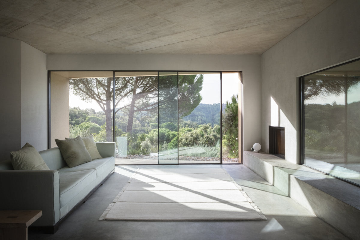 Massimo Atoll Cream tapis tufté en laine, dans un intérieur