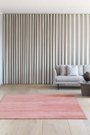 Massimo Earth Bamboo Terra Cotta tapis, dans un intérieur