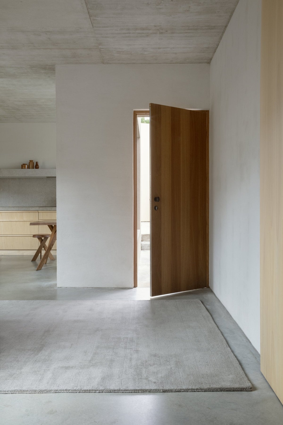 Massimo Karma Wool Taupe tapis en laine, dans un intérieur