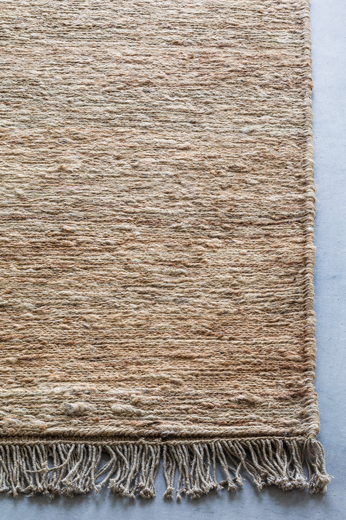 Massimo Sumace Natural tapis en jute, détail du coin