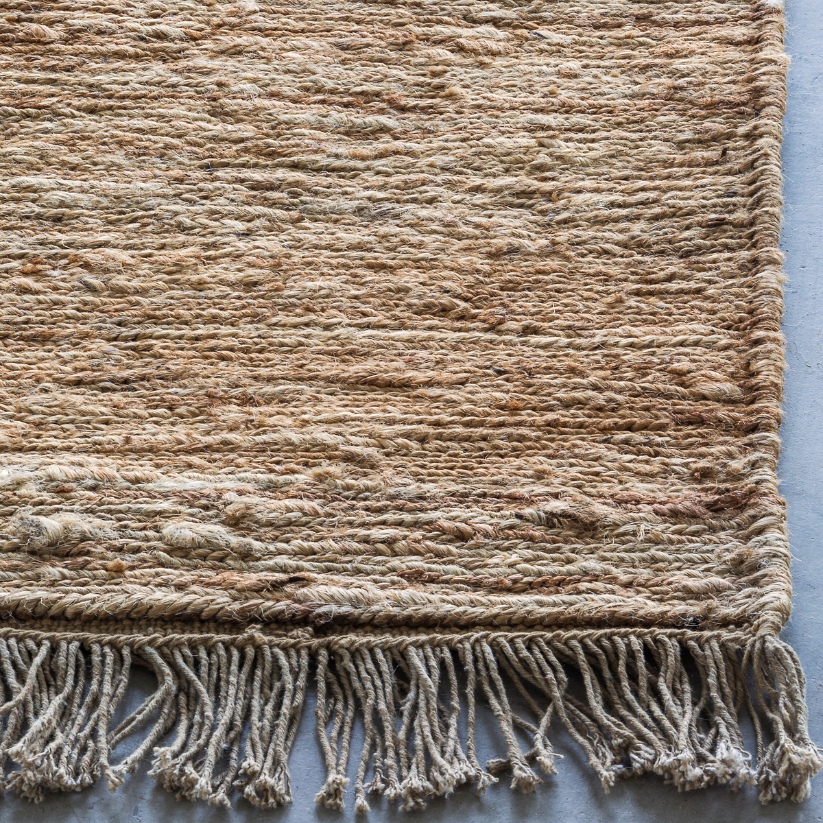 Massimo Sumace Natural tapis en jute, détail des franges