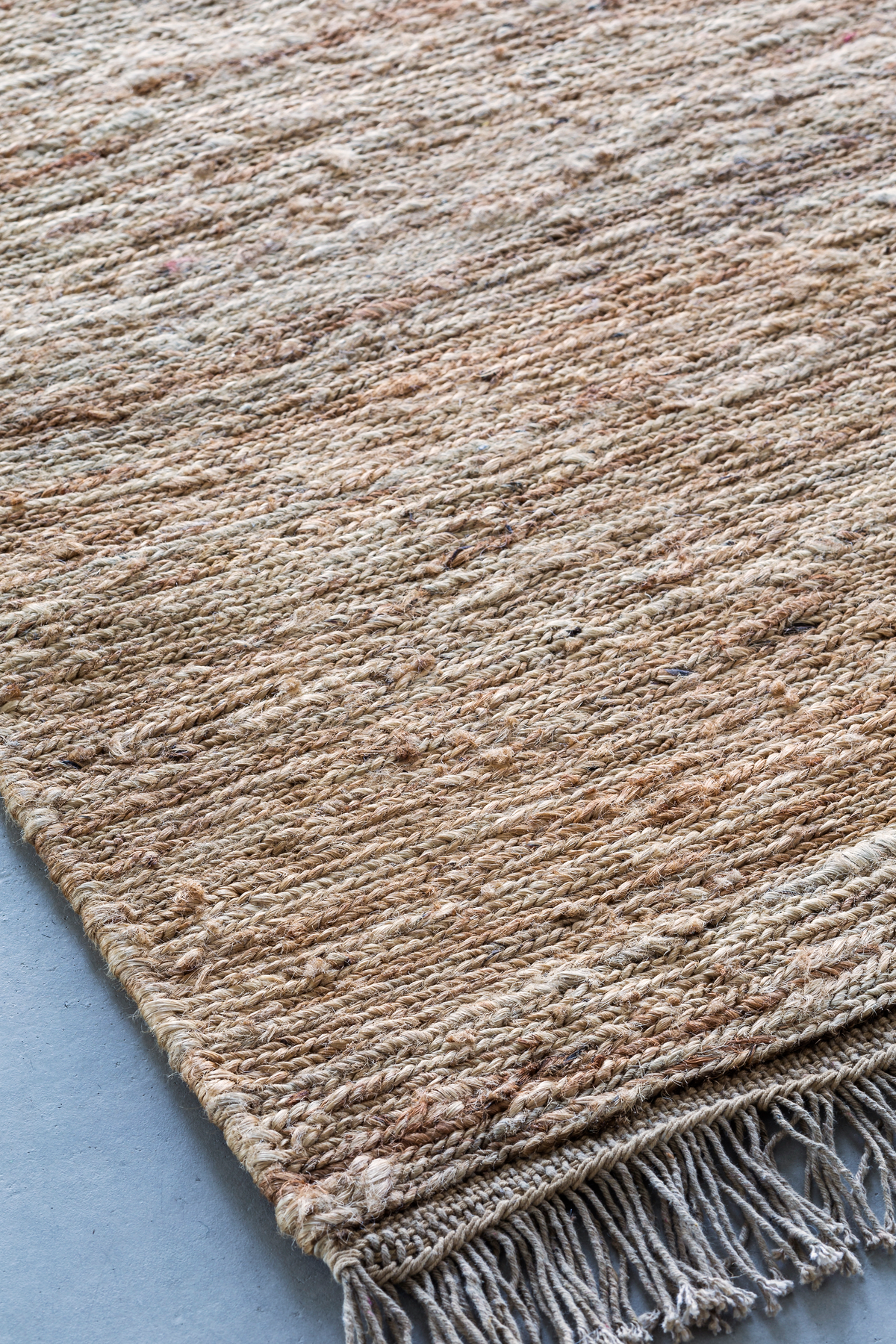 Massimo Sumace Natural tapis en jute, vue en perspective